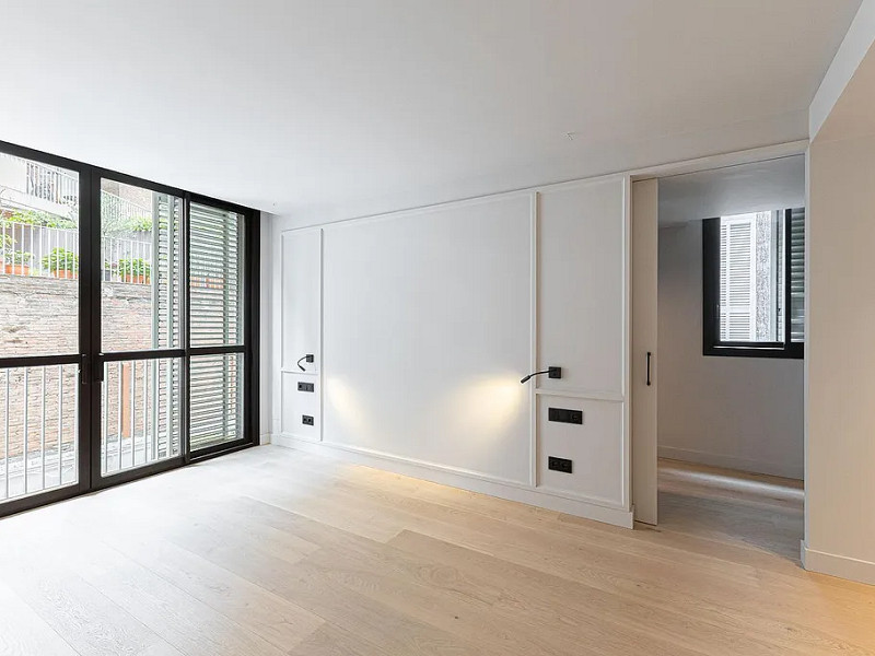 Роскошная отремонтированная резиденция с террасой в Туро Парк — Барселона. Фото:  38