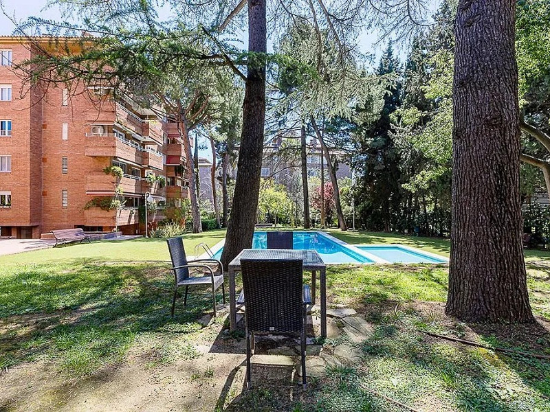 Квартира на первом этаже с общим бассейном в Педральбес — Барселона. Фото:  8