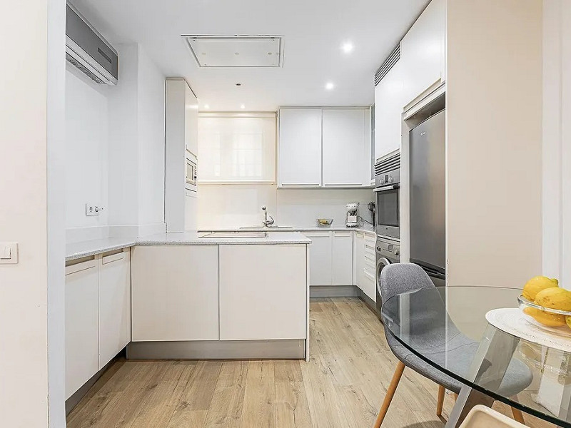 Квартира на первом этаже с общим бассейном в Педральбес — Барселона. Фото:  16