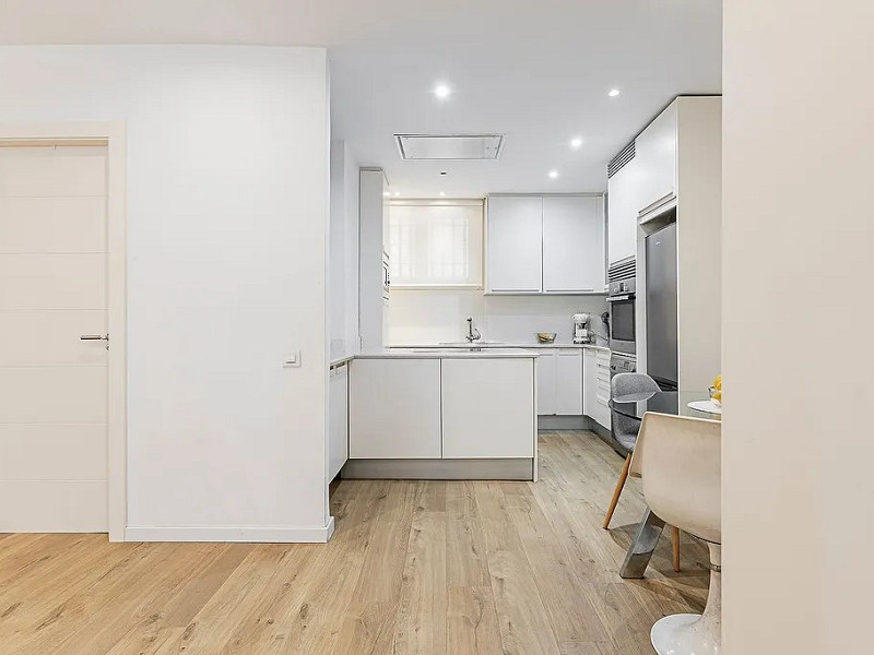 Квартира на первом этаже с общим бассейном в Педральбес — Барселона. Фото:  22