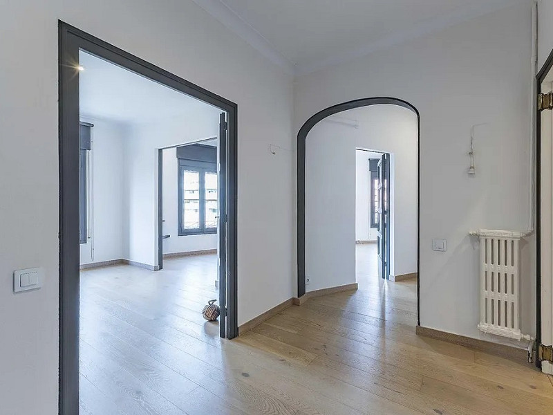 Светлая cемейная квартира в сердце района Саррия — Барселона. Фото:  3