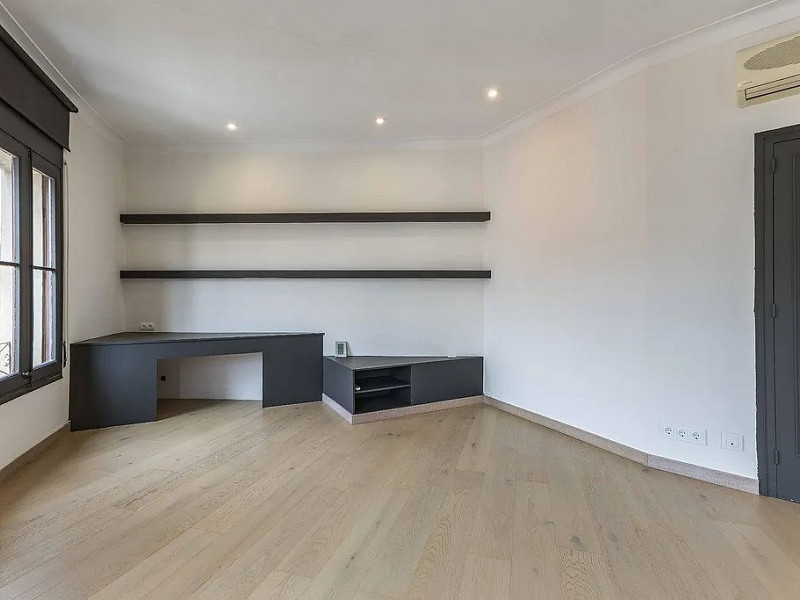 Светлая cемейная квартира в сердце района Саррия — Барселона. Фото:  12