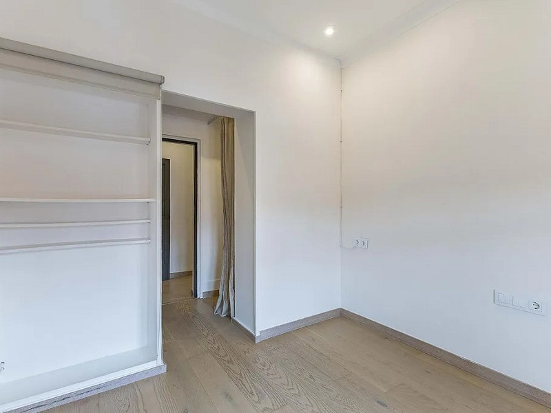 Светлая cемейная квартира в сердце района Саррия — Барселона. Фото:  13