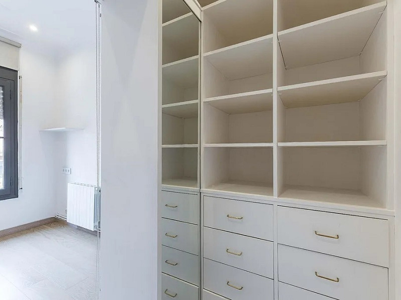 Светлая cемейная квартира в сердце района Саррия — Барселона. Фото:  17