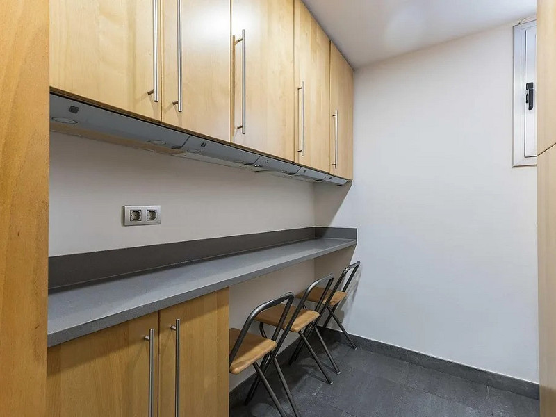 Светлая cемейная квартира в сердце района Саррия — Барселона. Фото:  24