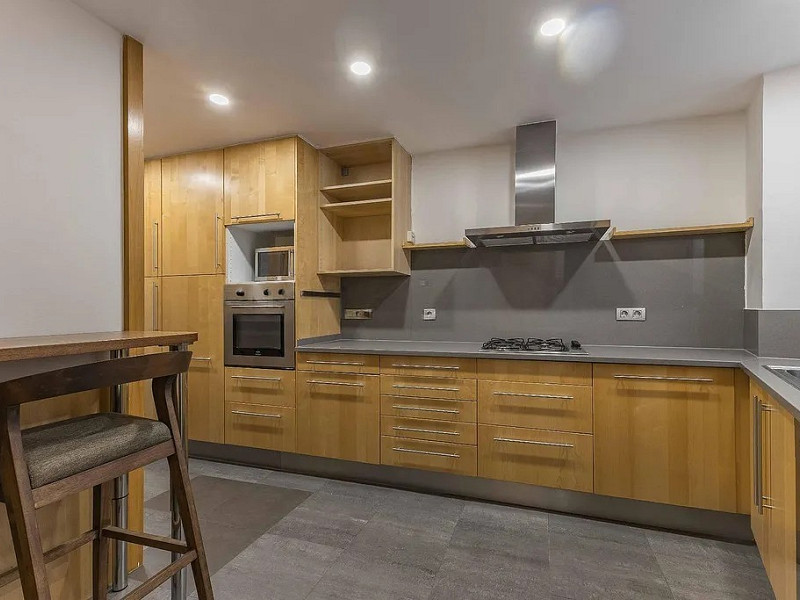 Светлая cемейная квартира в сердце района Саррия — Барселона. Фото:  27