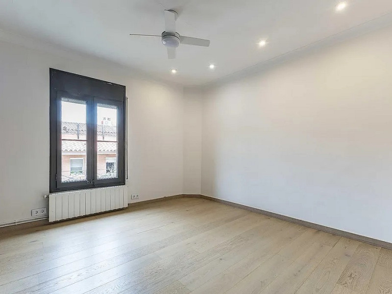 Светлая cемейная квартира в сердце района Саррия — Барселона. Фото:  38