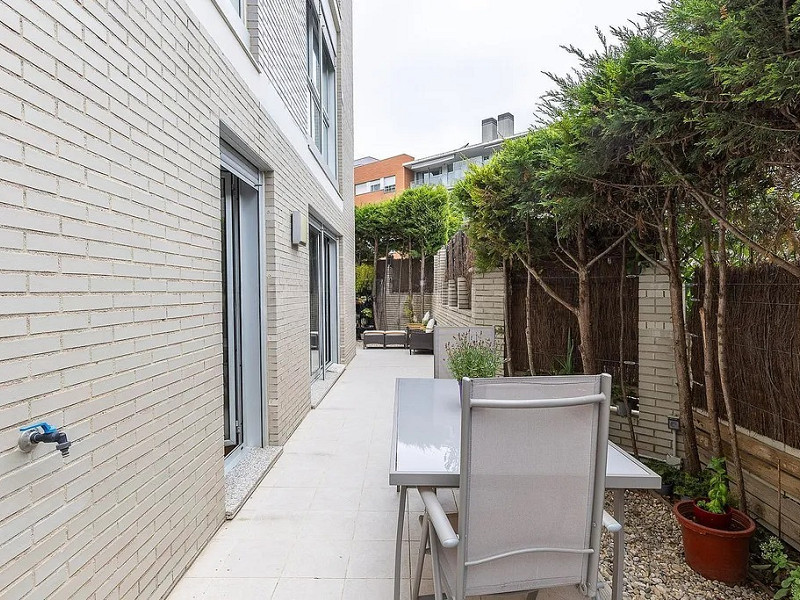 Уютная квартира с частной террасой и бассейном в районе Кан Матас. Фото:  32