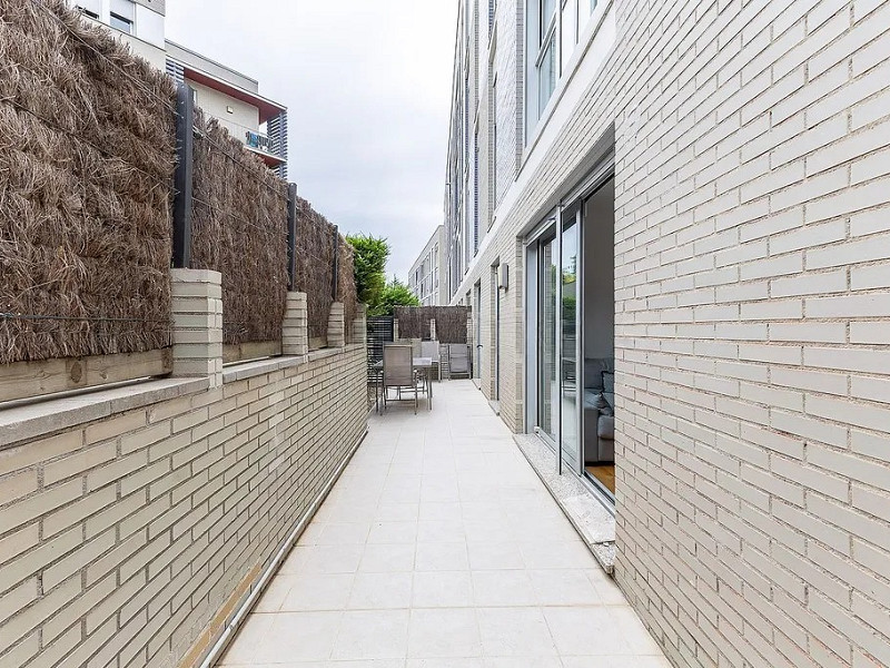 Уютная квартира с частной террасой и бассейном в районе Кан Матас. Фото:  37