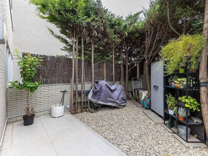 Уютная квартира с частной террасой и бассейном в районе Кан Матас. Фото:  38