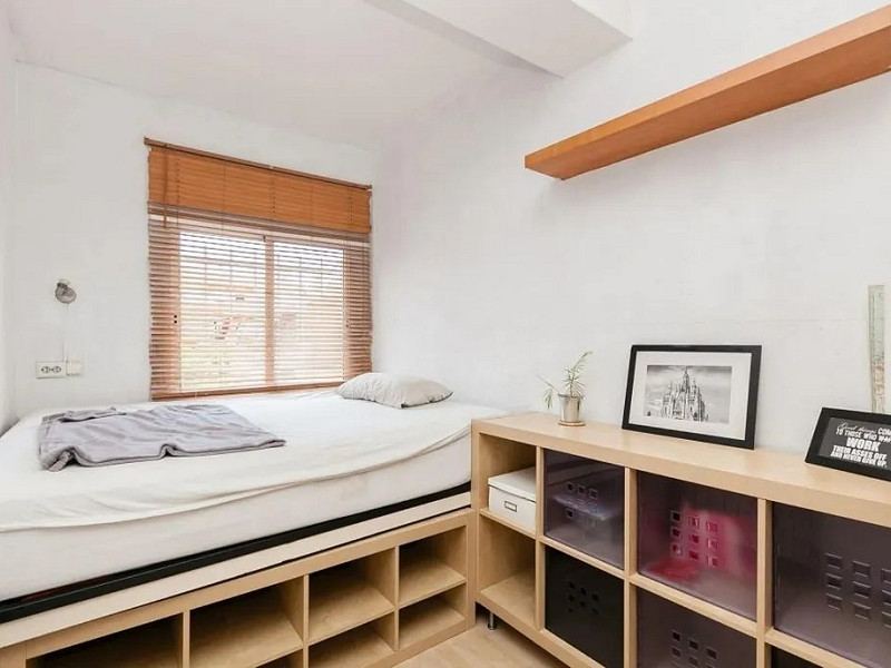 Светлая квартира с балконом в районе Эль-Путчет, Барселона. Фото:  10