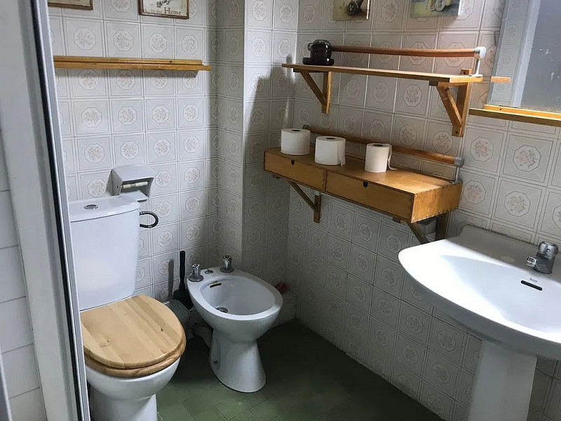 Светлая квартира с балконом в районе Эль-Путчет, Барселона. Фото:  15