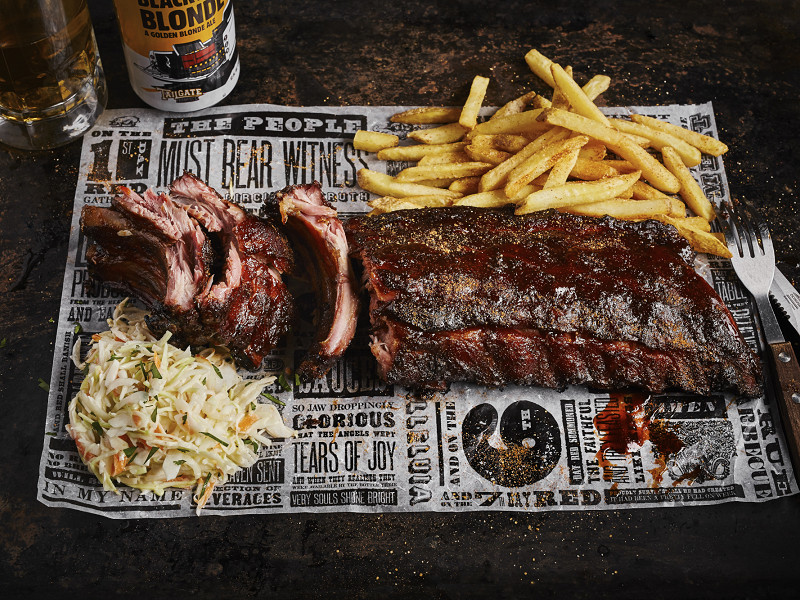 Коммерческий объект с надежным арендатором международного уровня в Мадриде. Фото:  1