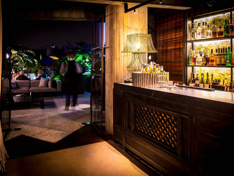 Prime Retail Space with a Stable Long-Term Tenant in Barcelona