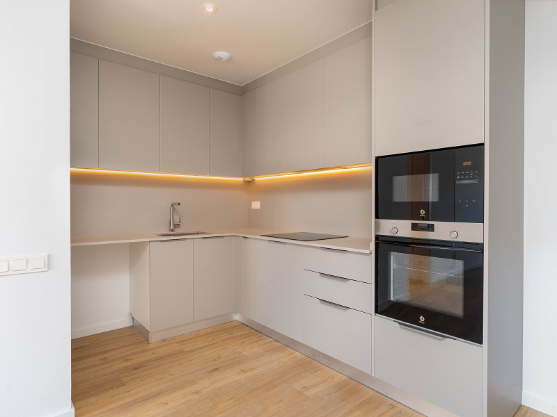 Modern Residential Complex Tres Creus Near the City Center, in Sabadell, Barcelona. Photo:  4