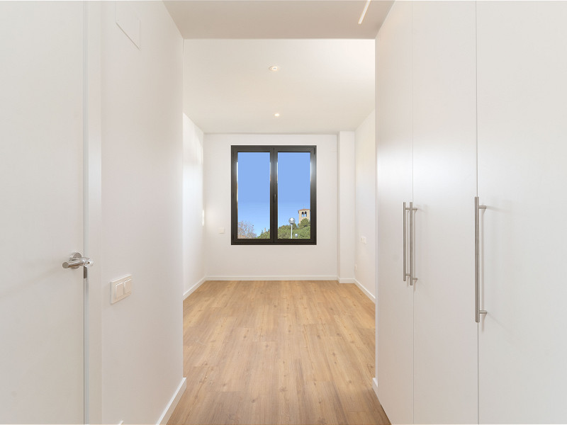 Modern Residential Complex Tres Creus Near the City Center, in Sabadell, Barcelona. Photo:  10