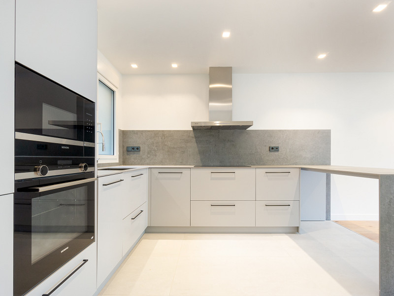 Stylish Renovated Apartment on Casanova Street in the Eixample District, Barcelona. Photo:  3