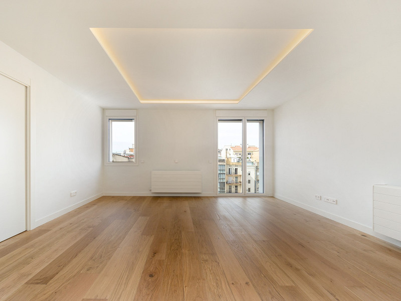Stylish Renovated Apartment on Casanova Street in the Eixample District, Barcelona. Photo:  10