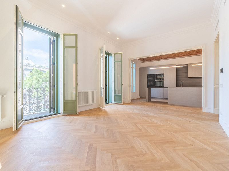 Elegant Residences in a Renovated Heritage Building in the Gothic Quarter, Barcelona