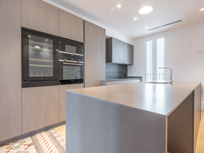 Elegant Residences in a Renovated Heritage Building in the Gothic Quarter, Barcelona. Photo:  3