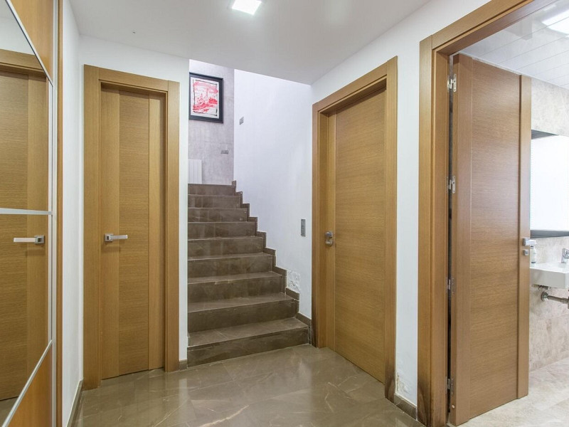 Роскошный современный дом в урбанизации Рокаферрера, Сант-Андреу-де-Льаванерес. Фото:  15