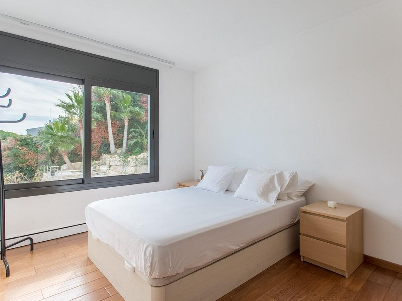 Роскошный современный дом в урбанизации Рокаферрера, Сант-Андреу-де-Льаванерес. Фото:  19