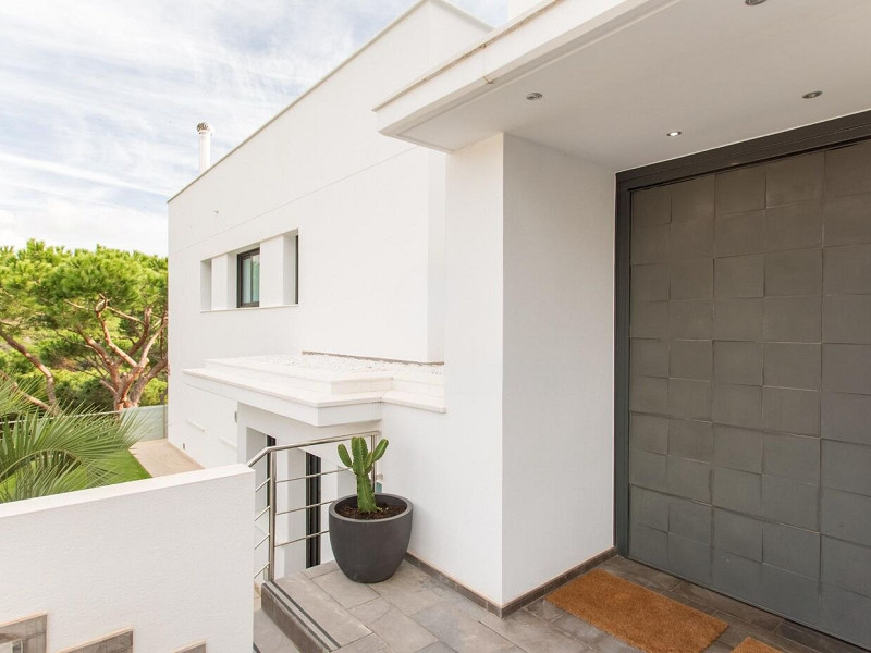 Роскошный современный дом в урбанизации Рокаферрера, Сант-Андреу-де-Льаванерес. Фото:  30