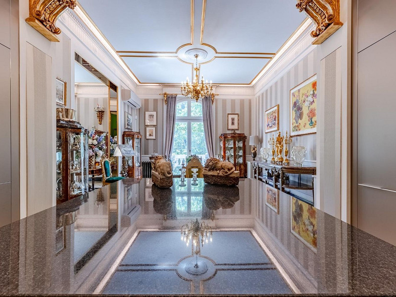 Настоящее произведение искусства: эксклюзивная дизайнерская квартира с выдающимися деталями и коллекцией антиквариата в Сант-Жервази, Барселона. Фото:  7