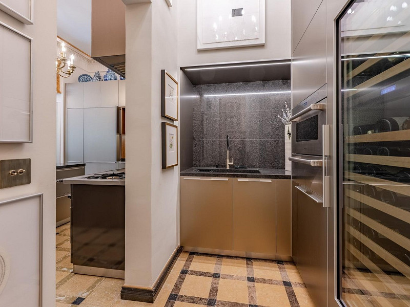 Настоящее произведение искусства: эксклюзивная дизайнерская квартира с выдающимися деталями и коллекцией антиквариата в Сант-Жервази, Барселона. Фото:  10