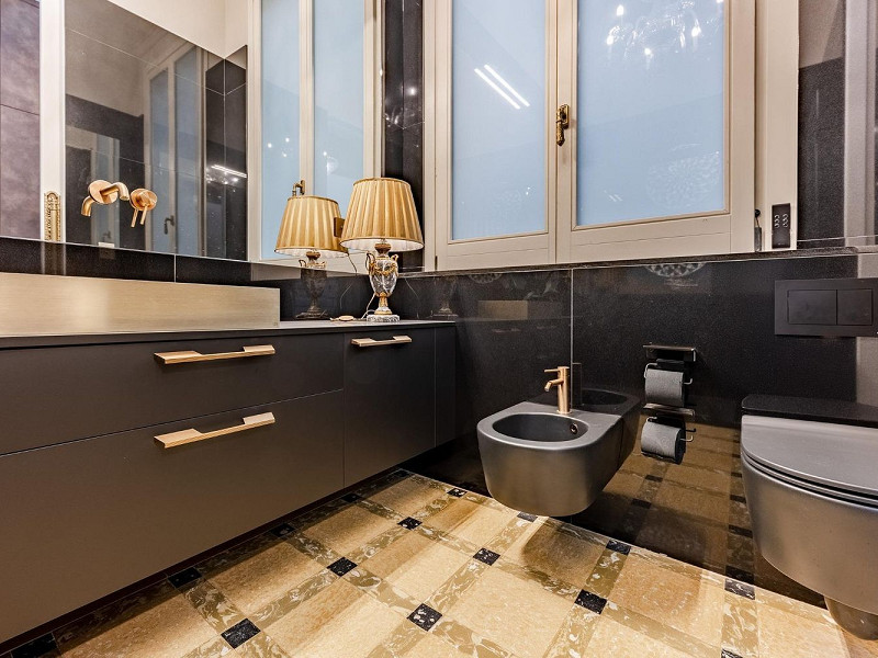 Настоящее произведение искусства: эксклюзивная дизайнерская квартира с выдающимися деталями и коллекцией антиквариата в Сант-Жервази, Барселона. Фото:  21