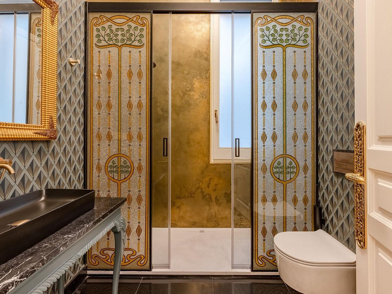 Настоящее произведение искусства: эксклюзивная дизайнерская квартира с выдающимися деталями и коллекцией антиквариата в Сант-Жервази, Барселона. Фото:  22