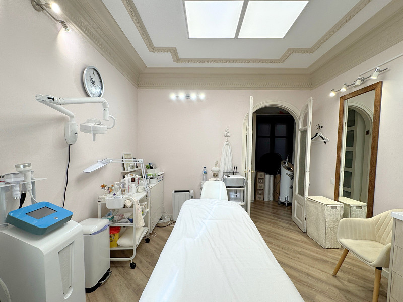 Центр эстетики и клиника физиотерапии в районе Эшампле, Барселона. Фото:  14