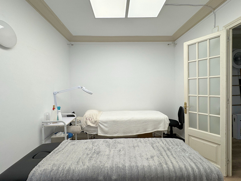 Центр эстетики и клиника физиотерапии в районе Эшампле, Барселона. Фото:  19