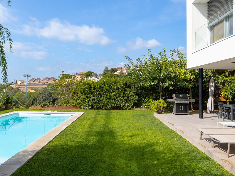 Эксклюзивный дом класса люкс с видом на море в Тейя, Барселона. Фото:  4