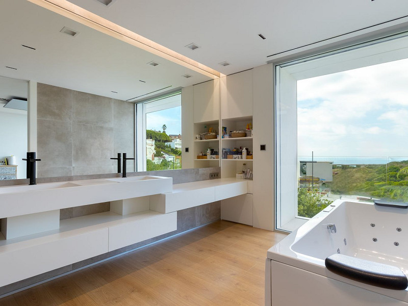 Эксклюзивный дом класса люкс с видом на море в Тейя, Барселона. Фото:  24