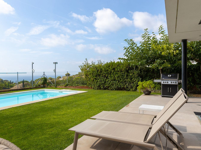 Эксклюзивный дом класса люкс с видом на море в Тейя, Барселона. Фото:  6