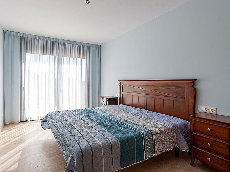 Villa de lujo de estilo clásico frente al mar en la Costa Brava, situada en la prestigiosa urbanización La Montgoda, Lloret de Mar. Foto:  28