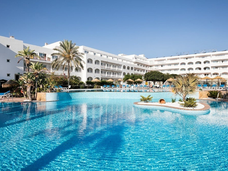 Four-Star Hotel in the Canary Islands