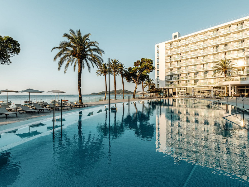 Прибрежный отель на продажу на Коста-Дорада