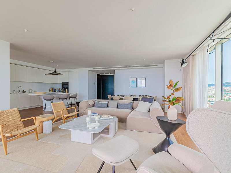 Luxury New Development on the Frontline of the Sea in Diagonal Mar, Barcelona. Photo:  24