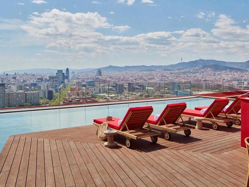 Luxury New Development on the Frontline of the Sea in Diagonal Mar, Barcelona. Photo:  25