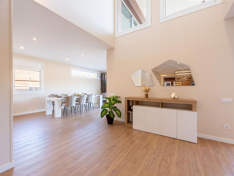 High-End Contemporary Villa with Garden and Pool in Sant Cugat del Valles, Barcelona. Photo:  18