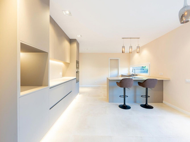 High-End Contemporary Villa with Garden and Pool in Sant Cugat del Valles, Barcelona. Photo:  23