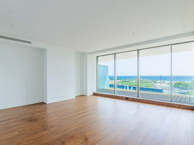 Элитная новостройка на первой линии моря в Диагональ Мар, Барселоне. Фото:  6