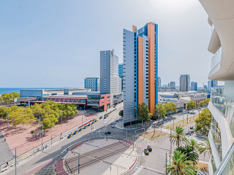 Элитная новостройка на первой линии моря в Диагональ Мар, Барселоне. Фото:  14