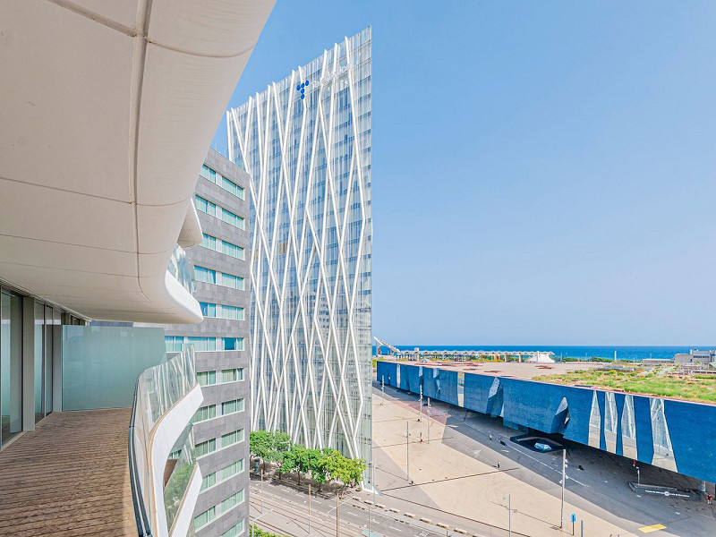 Элитная новостройка на первой линии моря в Диагональ Мар, Барселоне. Фото:  15