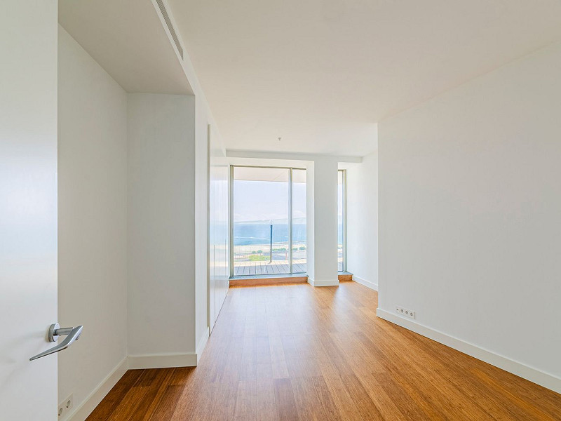 Элитная новостройка на первой линии моря в Диагональ Мар, Барселона. Фото:  5