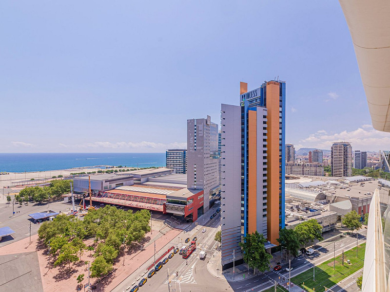 Элитная новостройка на первой линии моря в Диагональ Мар, Барселона. Фото:  10