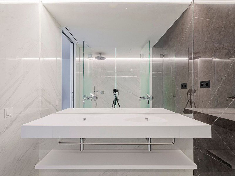 Элитная новостройка на первой линии моря в Диагональ Мар, Барселона. Фото:  15