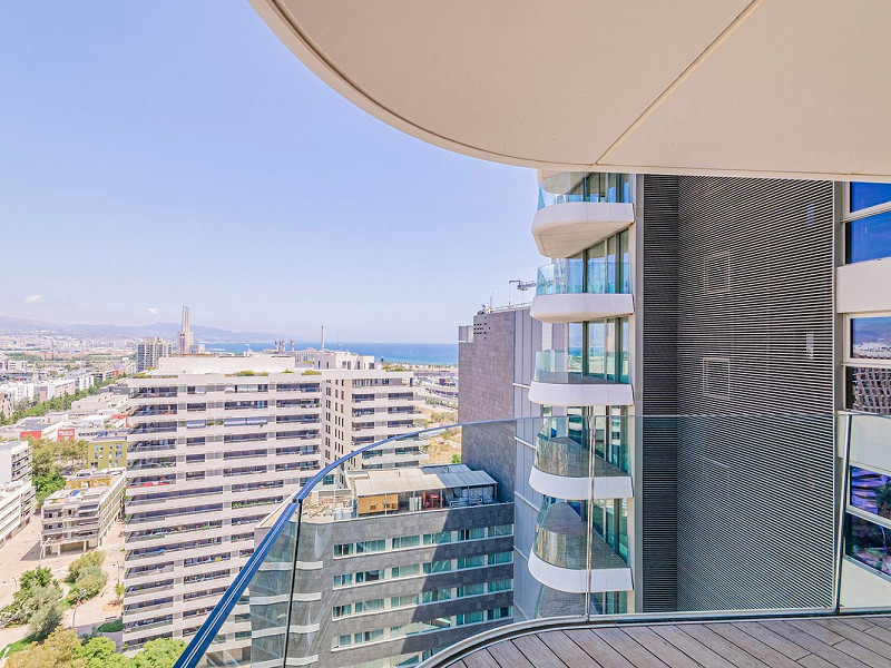 Элитная новая квартира на первой линии моря в Диагональ Мар, Барселона. Фото:  17